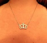 Colar de coroa em strass grande