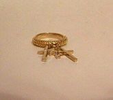 Esgotado! - Anel penduricalhos em cruz com strass