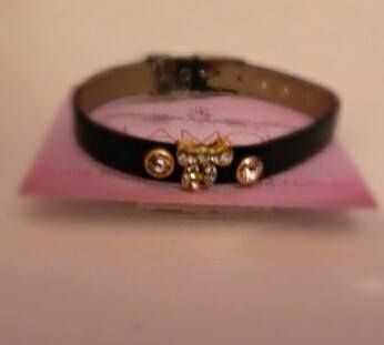 Pulseira lacinho e strass