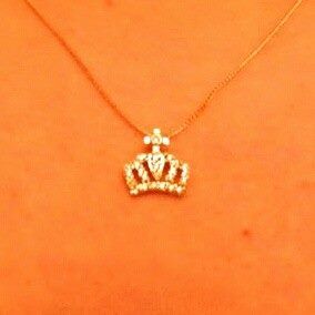 Colar de coroa em strass pequeno